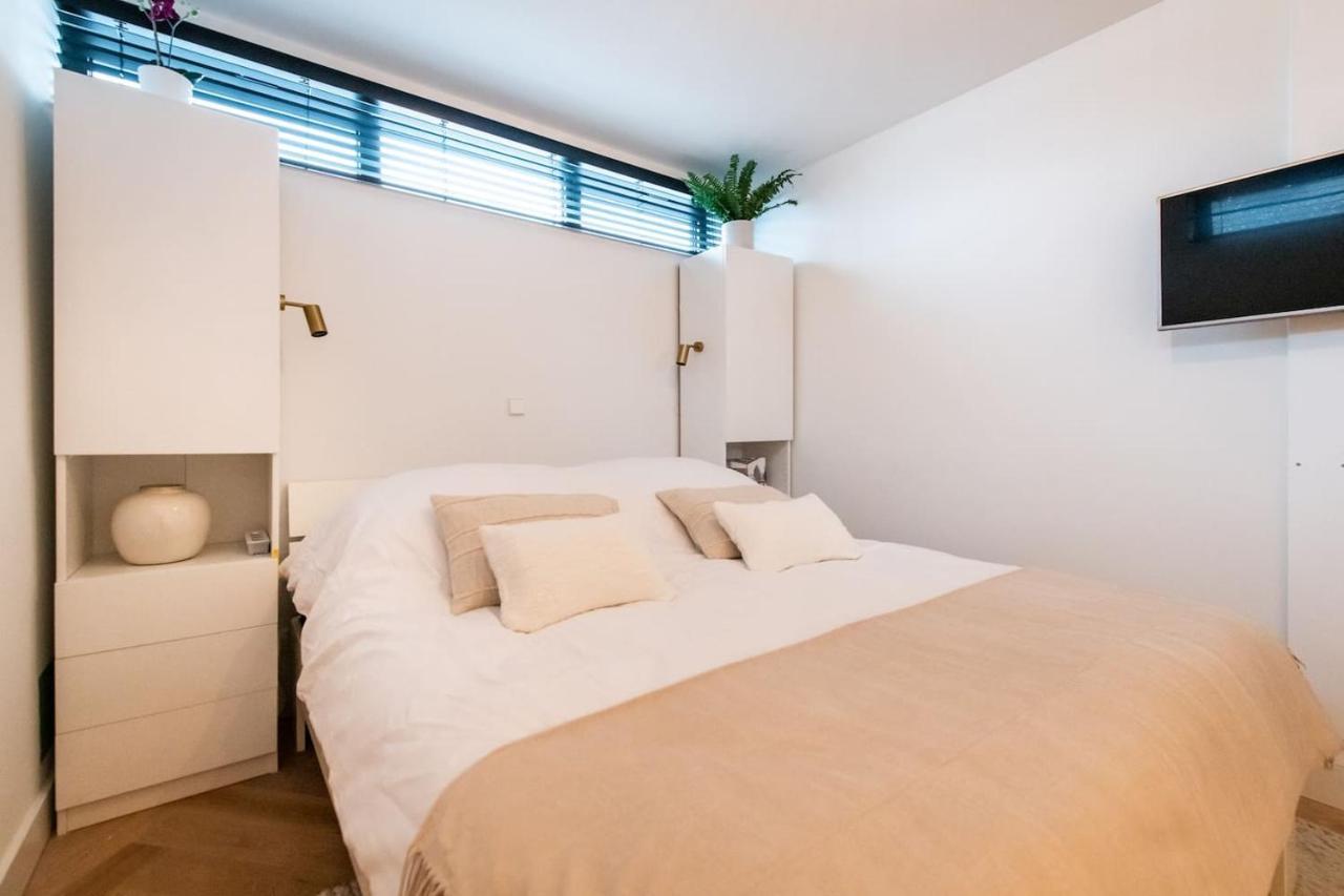 Beautiful Amstel Houseboat Appartement